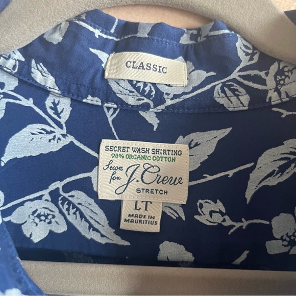 JCrew Secret Wash cotton blue shirt in floral print in LT - Picture 9 of 9